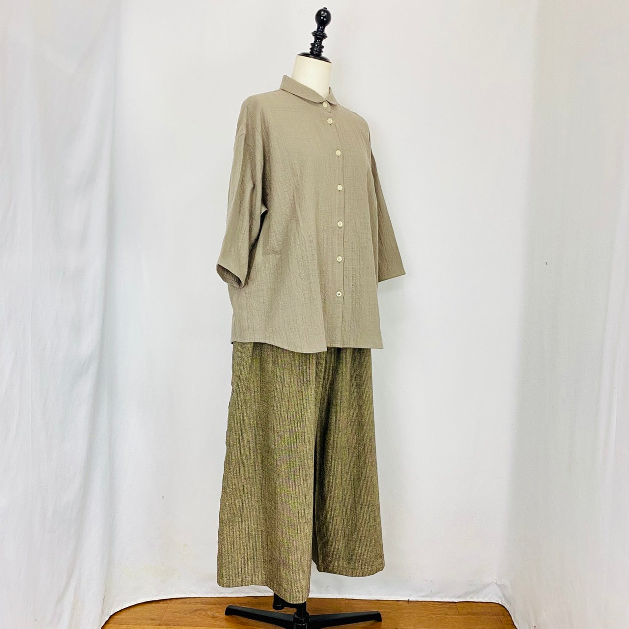 【遠州織物】丸襟ゆったりブラウス グレーベージュ 逆スラブうすで SU19102
