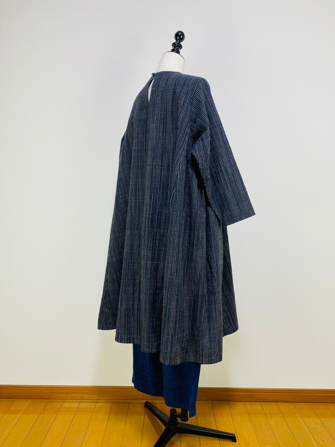 【遠州織物】サイドギャザーワンピース（ショート丈）　2カラー　逆スラブストライプ　262011