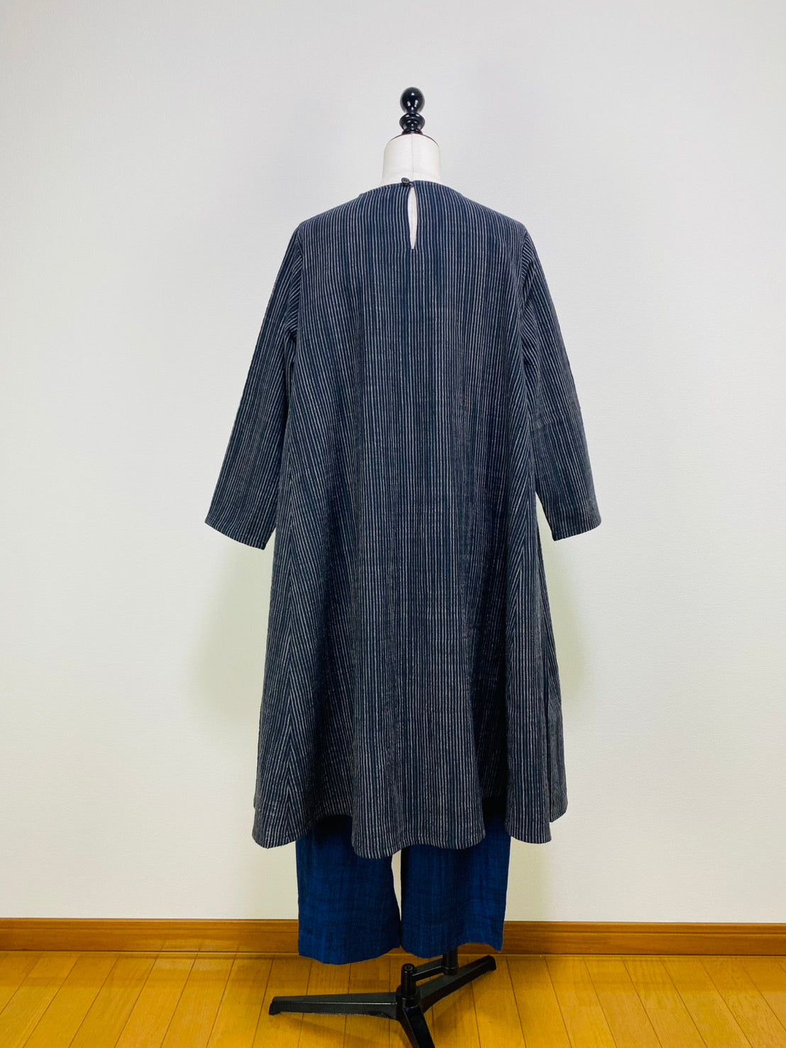 【遠州織物】サイドギャザーワンピース（ショート丈）　2カラー　逆スラブストライプ　262011