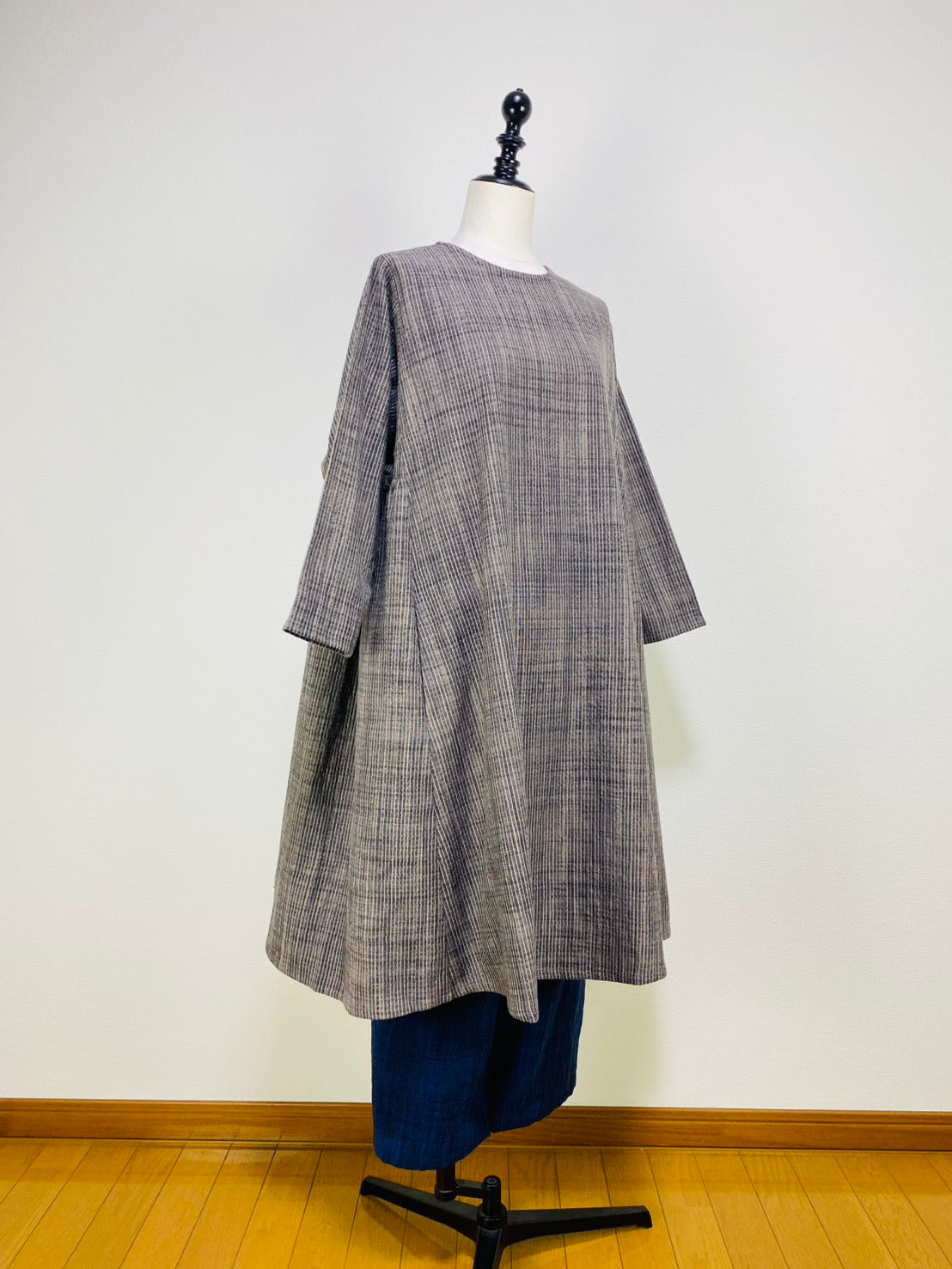 【遠州織物】サイドギャザーワンピース（ショート丈）　2カラー　逆スラブストライプ　262011