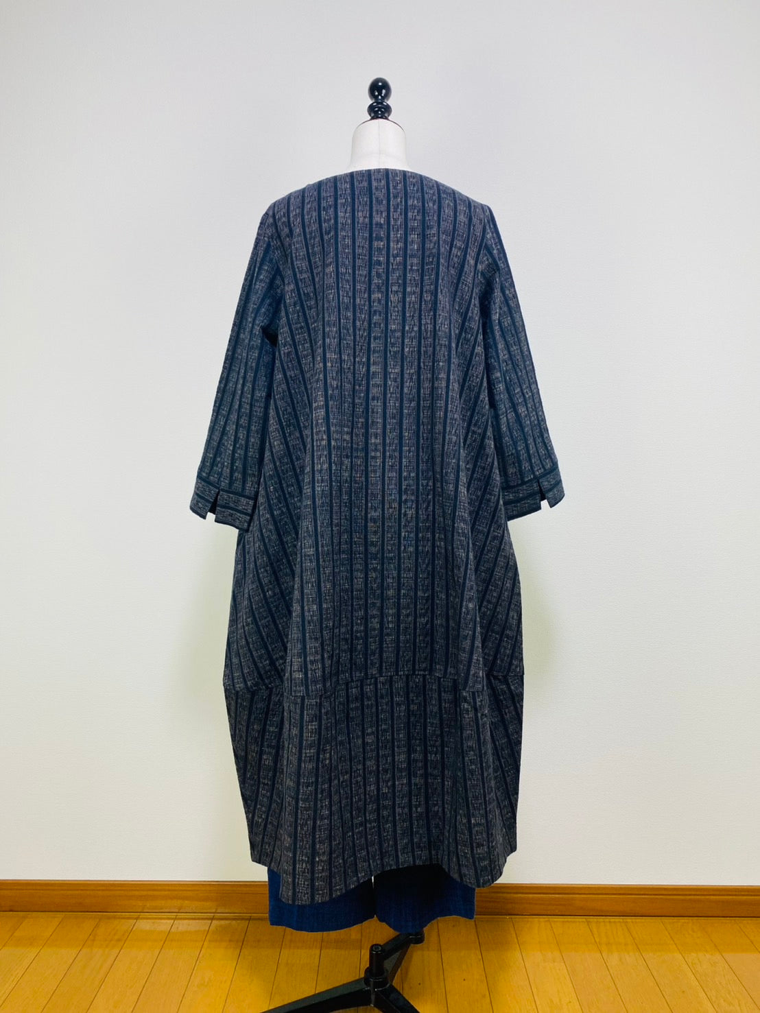 【遠州織物】裾切替えコクーンワンピース　2カラー　逆スラブ絣ストライプ　222101