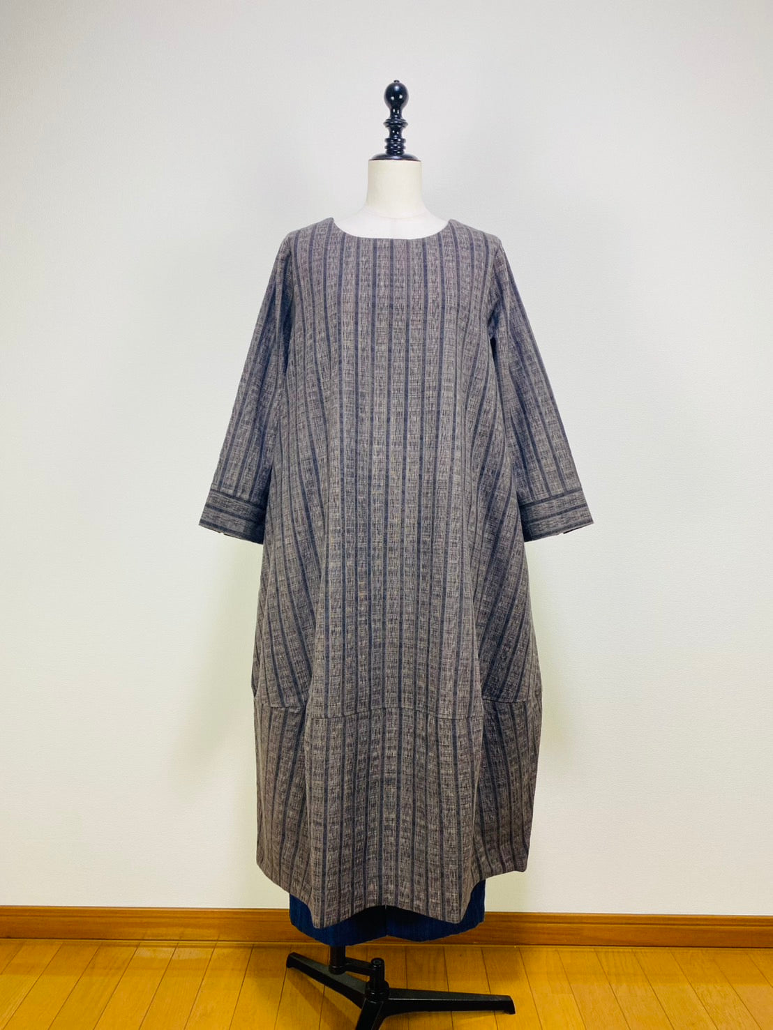 【遠州織物】裾切替えコクーンワンピース　2カラー　逆スラブ絣ストライプ　222101