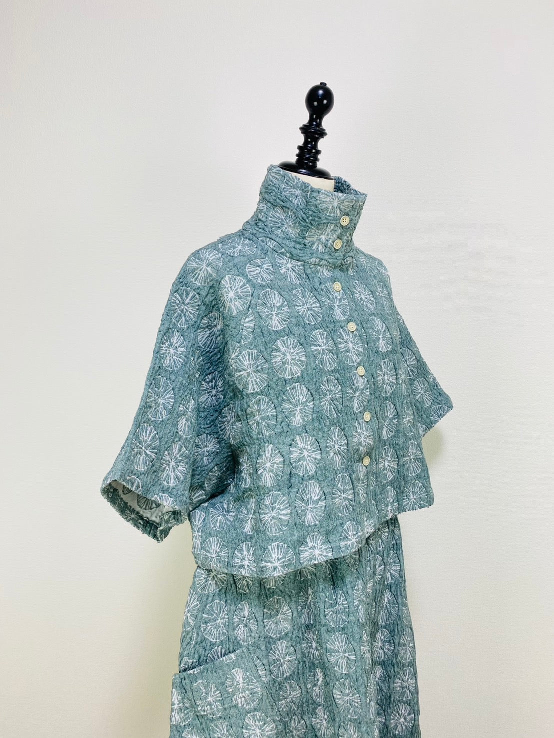 【ネット限定品】富士吉田ジャガード織　セットアップ　ボレロ風ジャケット　フレアースカート　ライトブルー