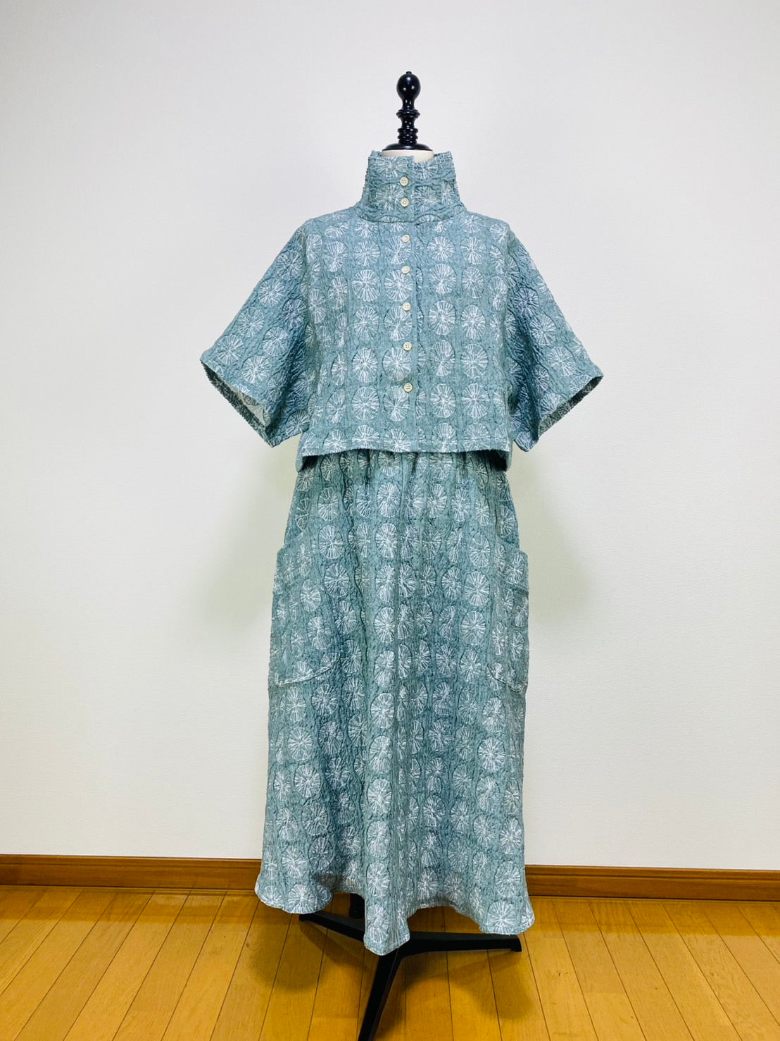 【ネット限定品】富士吉田ジャガード織　セットアップ　ボレロ風ジャケット　フレアースカート　ライトブルー