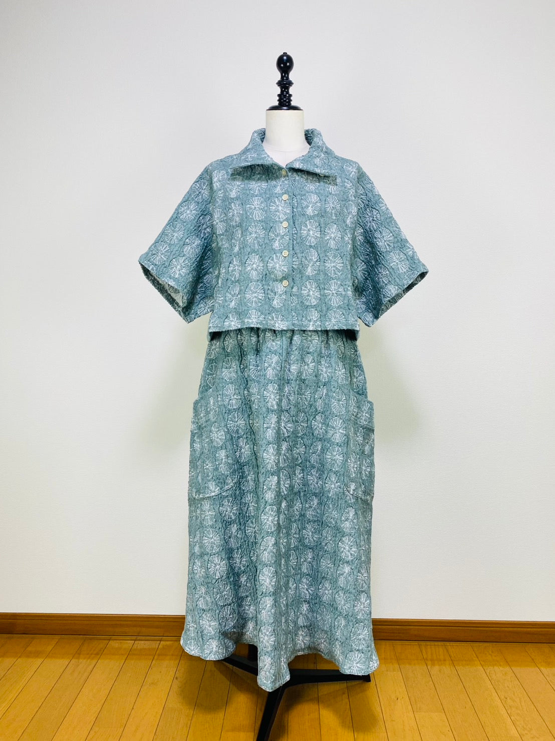 【ネット限定品】富士吉田ジャガード織　セットアップ　ボレロ風ジャケット　フレアースカート　ライトブルー