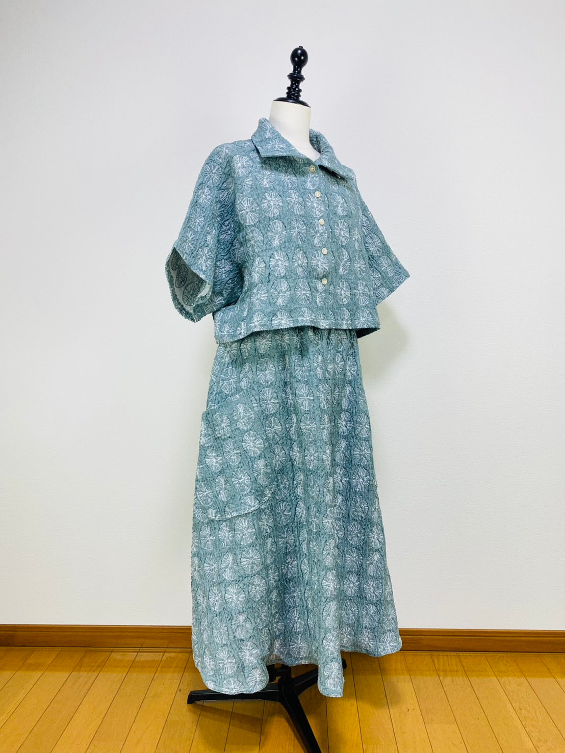 【ネット限定品】富士吉田ジャガード織　セットアップ　ボレロ風ジャケット　フレアースカート　ライトブルー