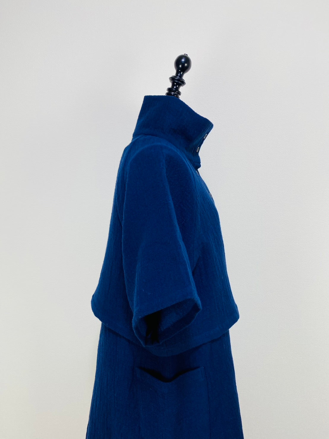 【遠州織物】ボレロ風ジャケット　逆スラブ二重織　紺　241012