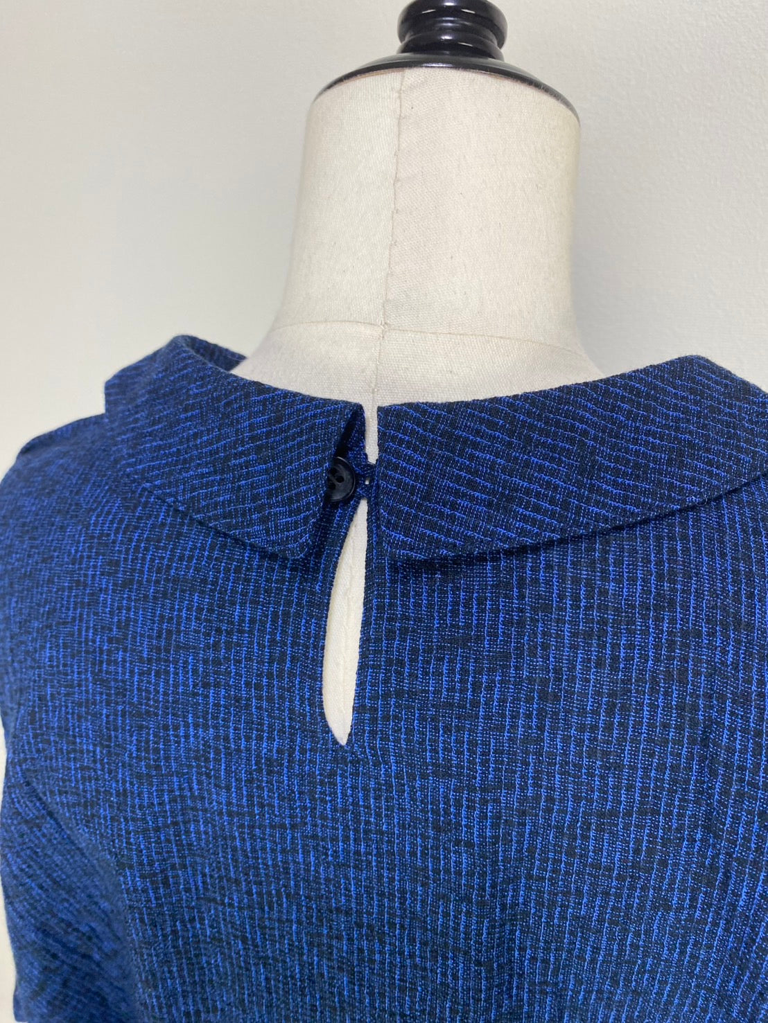 【遠州織物】ショールカラーのコクーンワンピース　みじん絣楊柳　紺