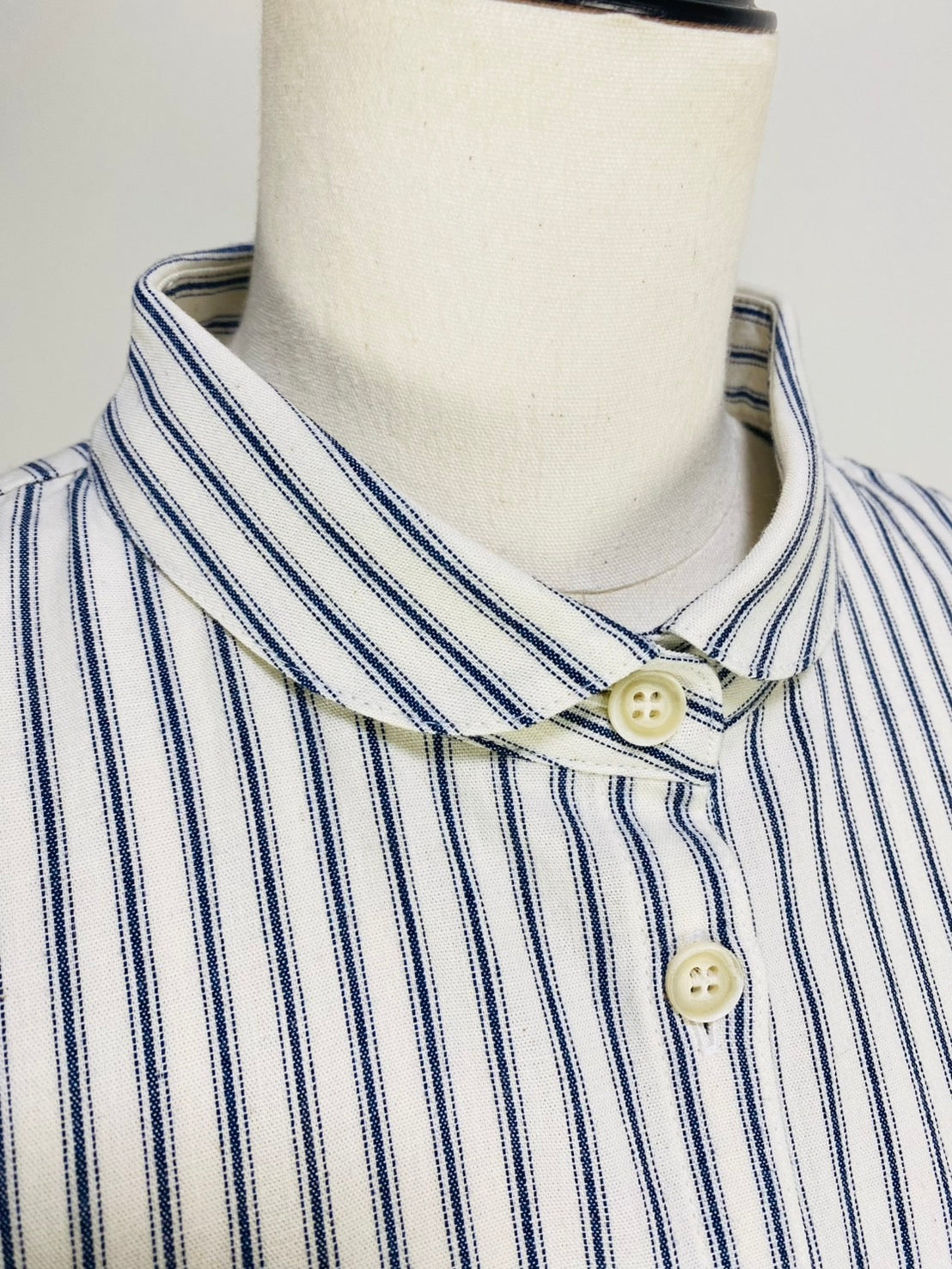 【岡山インディゴ】丸襟ゆったりブラウス　7分袖　２柄　先染めストライプ　SU19108