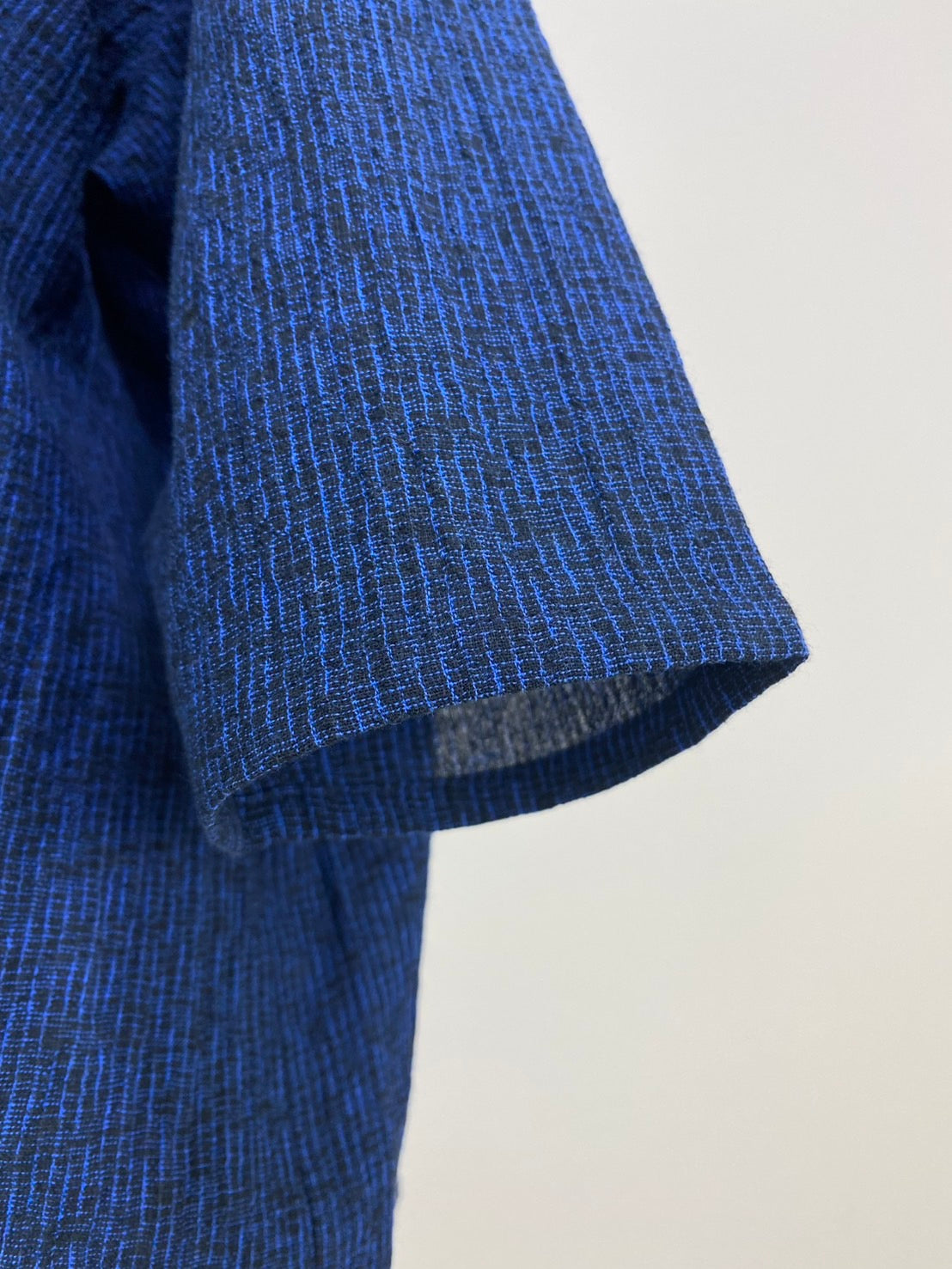 【遠州織物】丸襟ふんわりブラウス　紺　たてよこみじん絣楊柳　SU19101