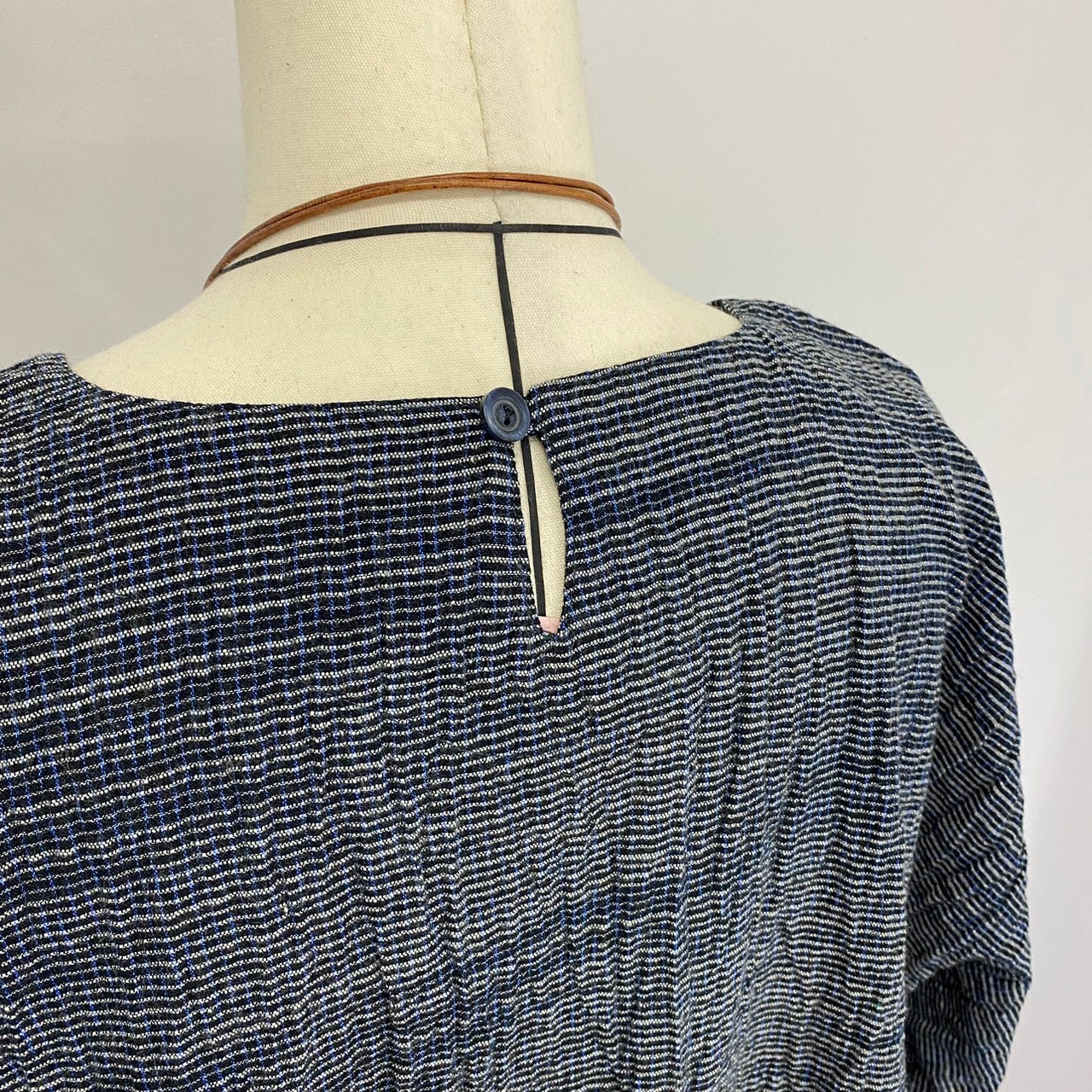 【遠州織物】　切替えビッグワンピース   3カラー　遠州織物　青みじん絣楊柳　逆スラブ  232011