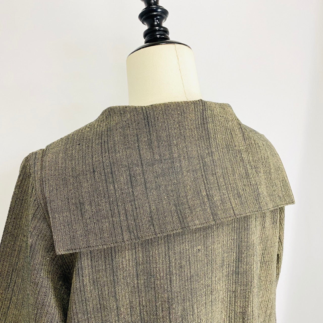 【遠州織物】セーラーカラーの切替ギャザーワンピース　2カラー　逆スラブストライプ　うすで　252011　