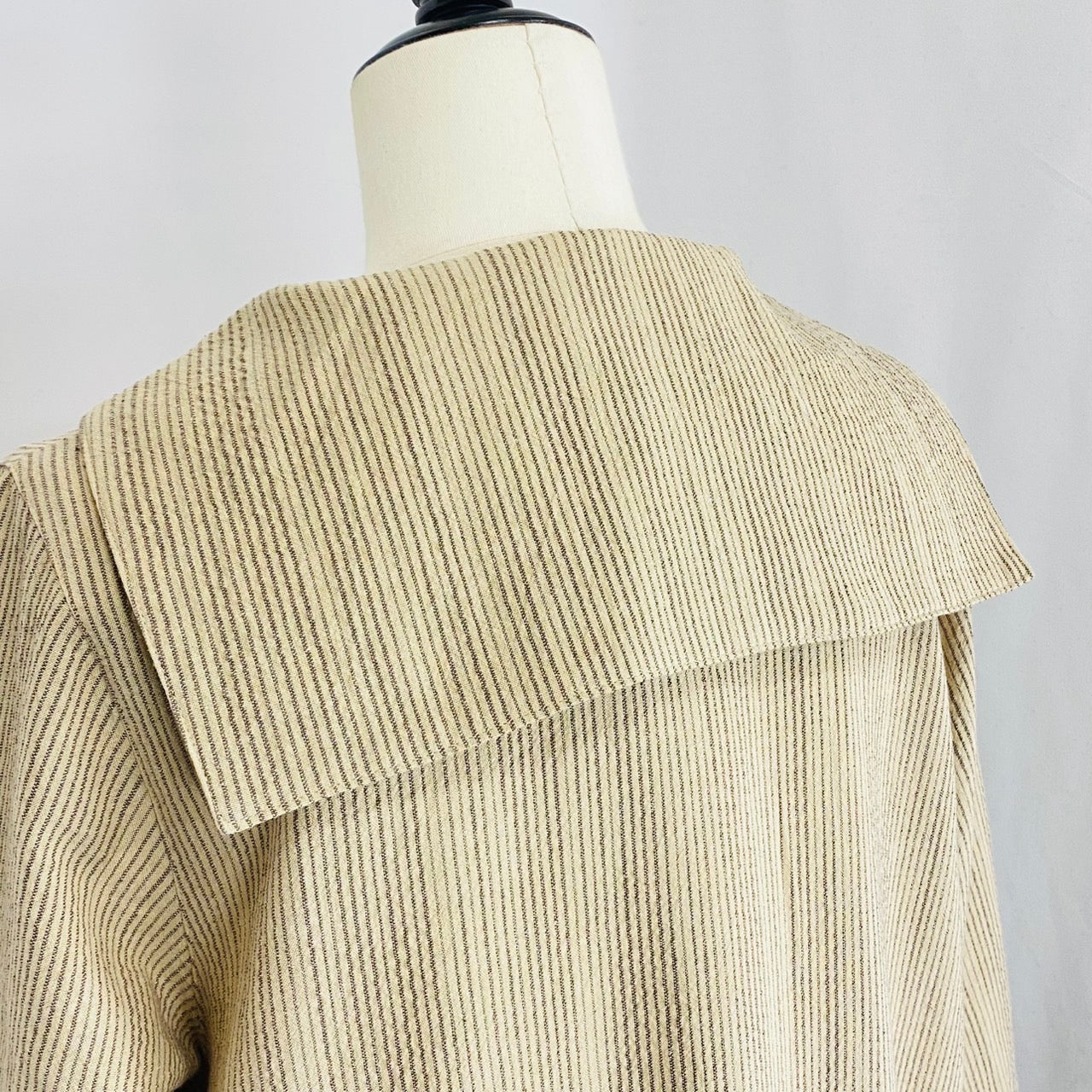 【遠州織物】セーラーカラーの切替ギャザーワンピース　2カラー　逆スラブストライプ　うすで　252011　