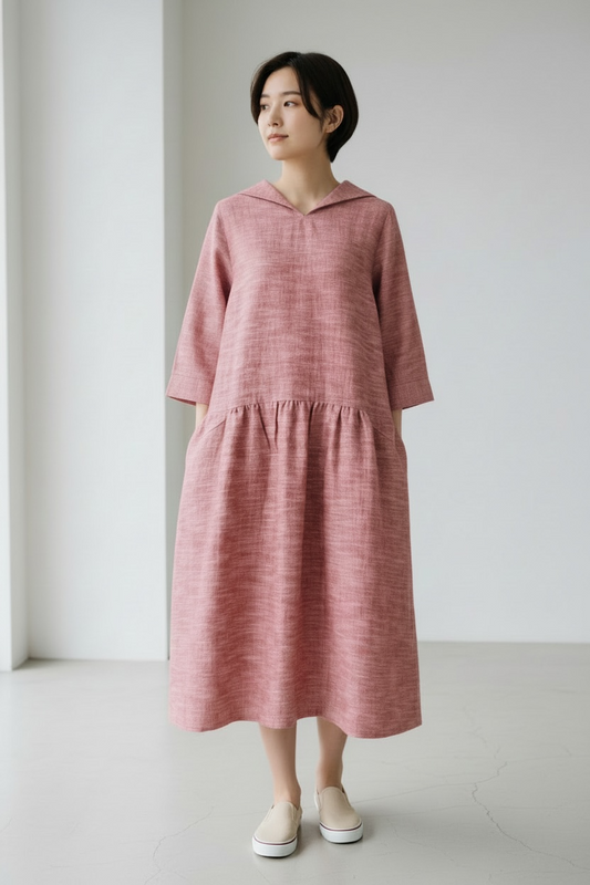 【遠州織物】セーラーカラーの切替ギャザーワンピース　赤ベージュ　逆スラブストライプ　252011