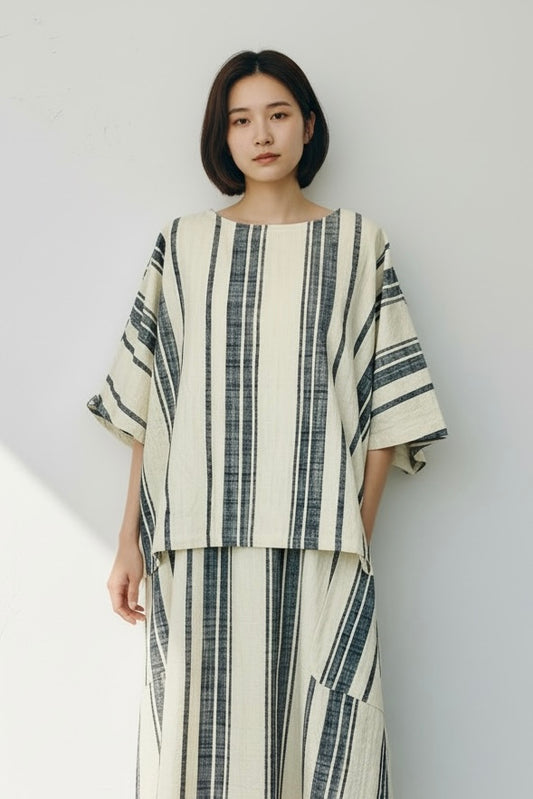 【遠州織物】　ゆったりポンチョ長丈　白黒　逆スラブ大ストライプ　254011-1